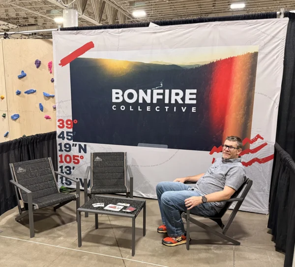 Straight Expanding Backwall used in Bonfire Collecitve's tradeshow booth."